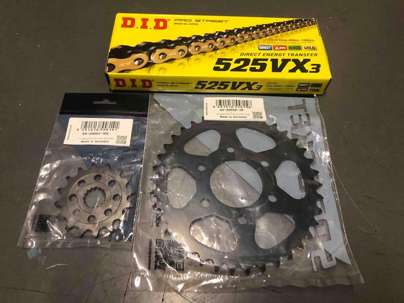 D.I.D KETTENSATZ 525VX3-Gold/Black (16 Zähne) - REH 410 D.I.D KETTENSATZ 525VX3-Gold/Black (16 Zähne) - REH 410
