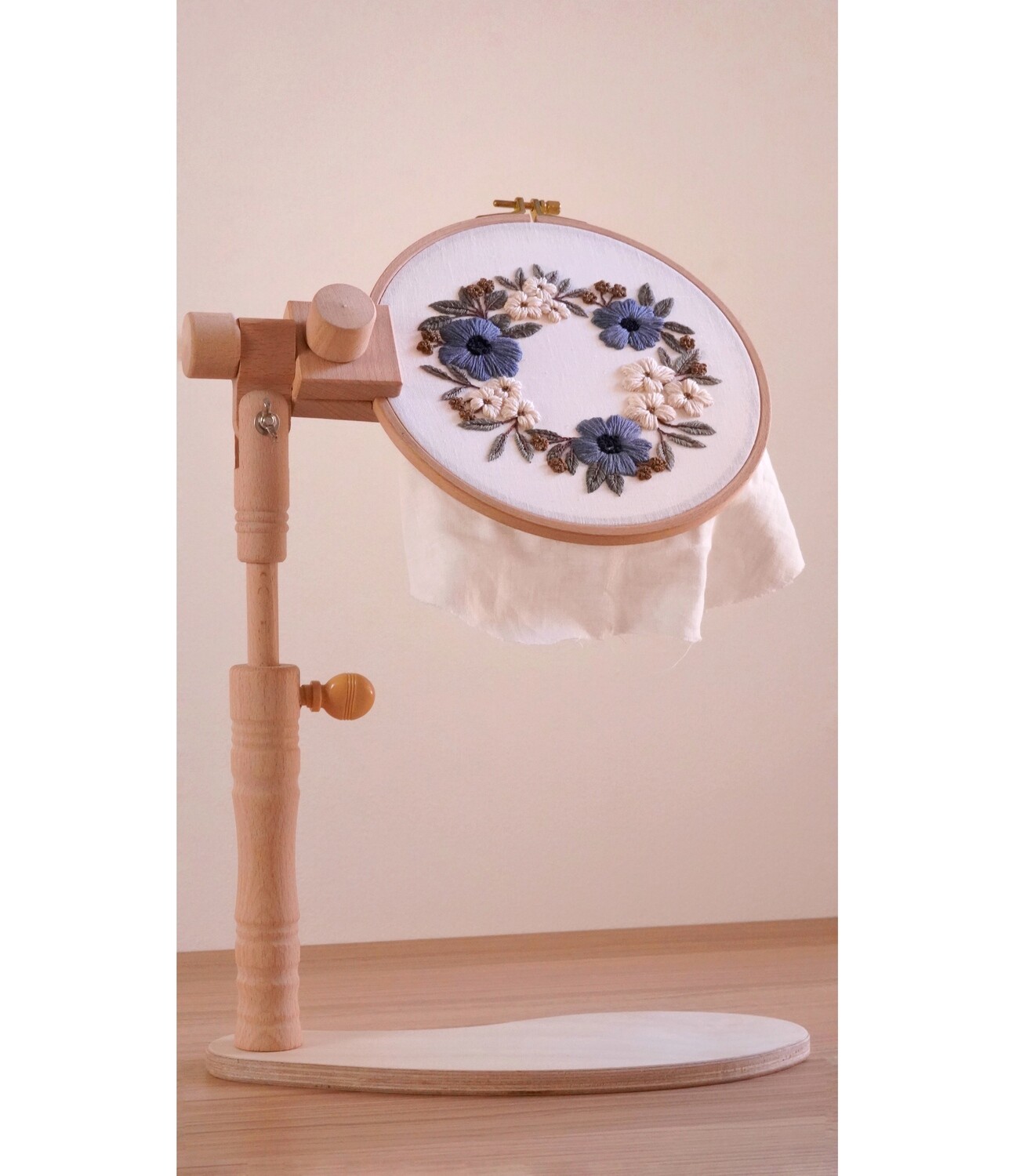 "Anna Su Blue wreath" pdf pattern 20cm (8"),19cm
