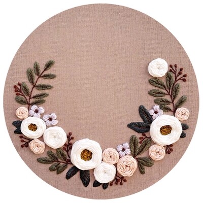 "Snow White's garden" pdf pattern 26cm, 25cm + video tutorial