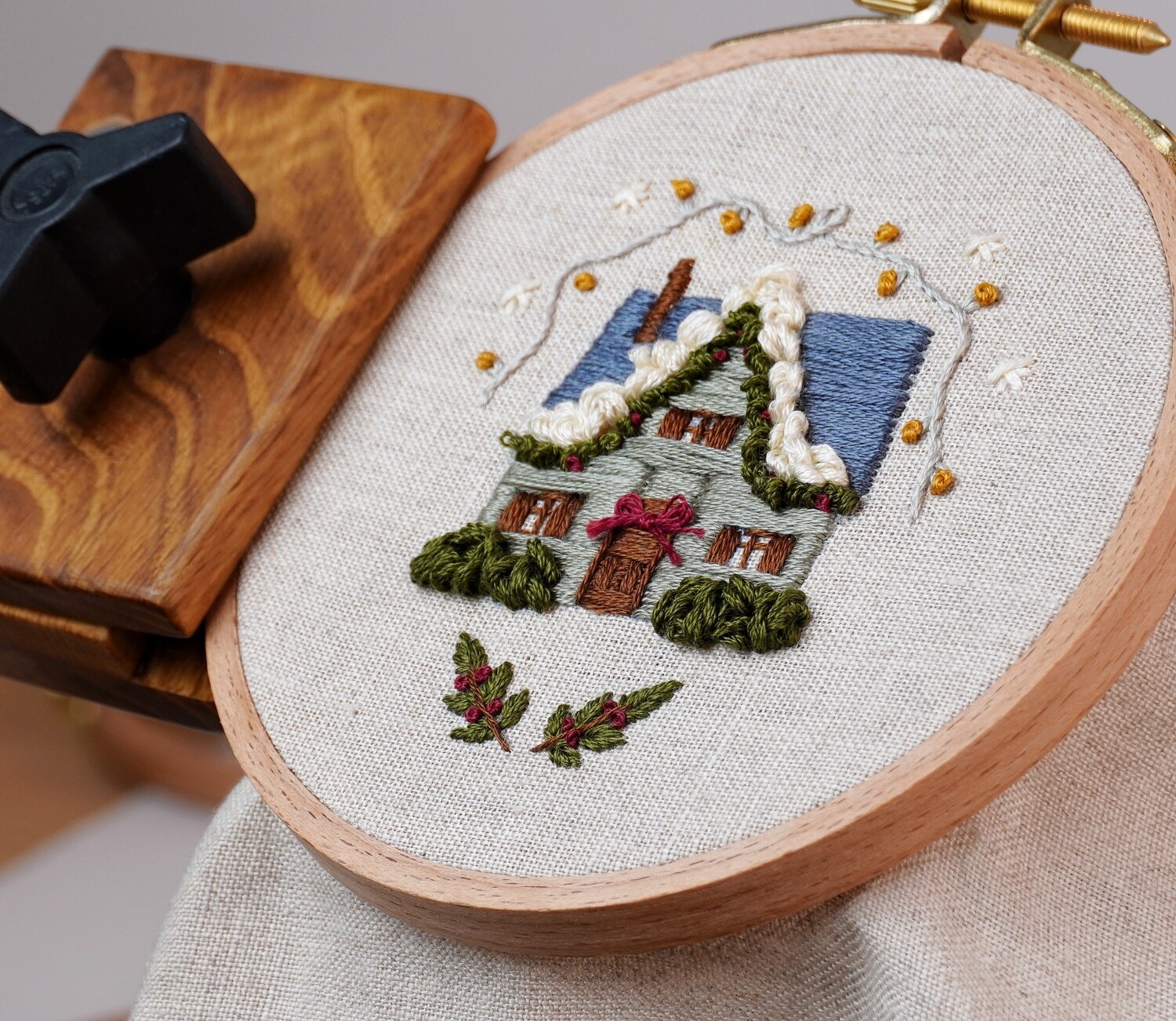 "Nutcracker. House" pdf pattern 10 cm (4") + video tutorial