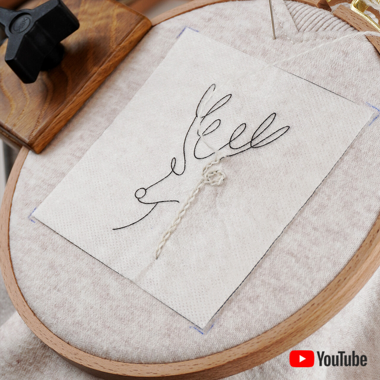 FREE &quot;Deer&quot; pdf pattern + video tutorial