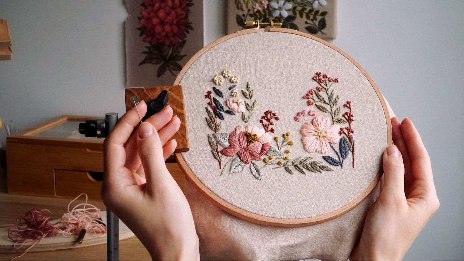 "Camelia flowers" pdf pattern 15x15 cm/20x20 cm + video tutorial
