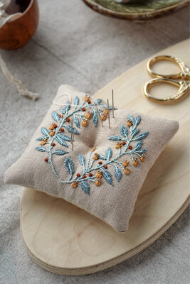 Pincushion "Sea buckthorn" pdf pattern 10 cm (4") + video tutorial