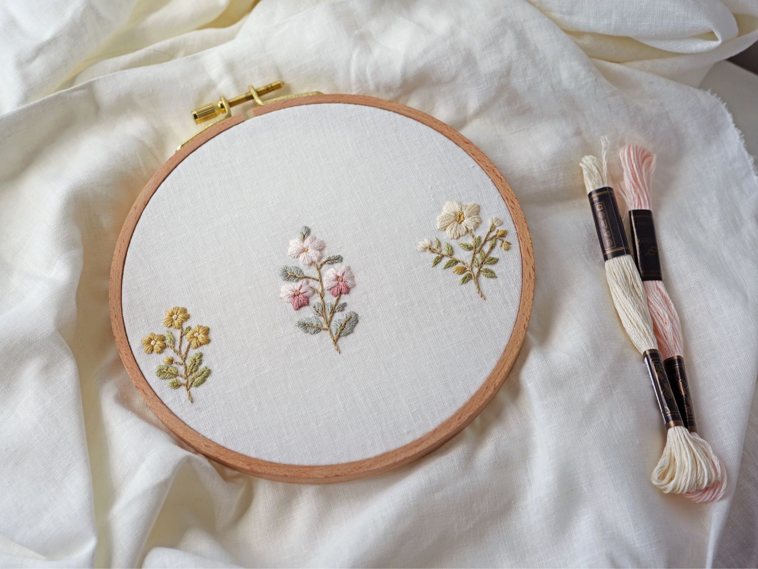"Summer walk" set of embroidery patterns | 10 elements | video tutorial