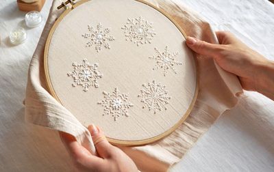 "Snowflakes" - 6 elements - 4 inch (10 cm) - PDF patterns for Christmas embroidery + video tutorial