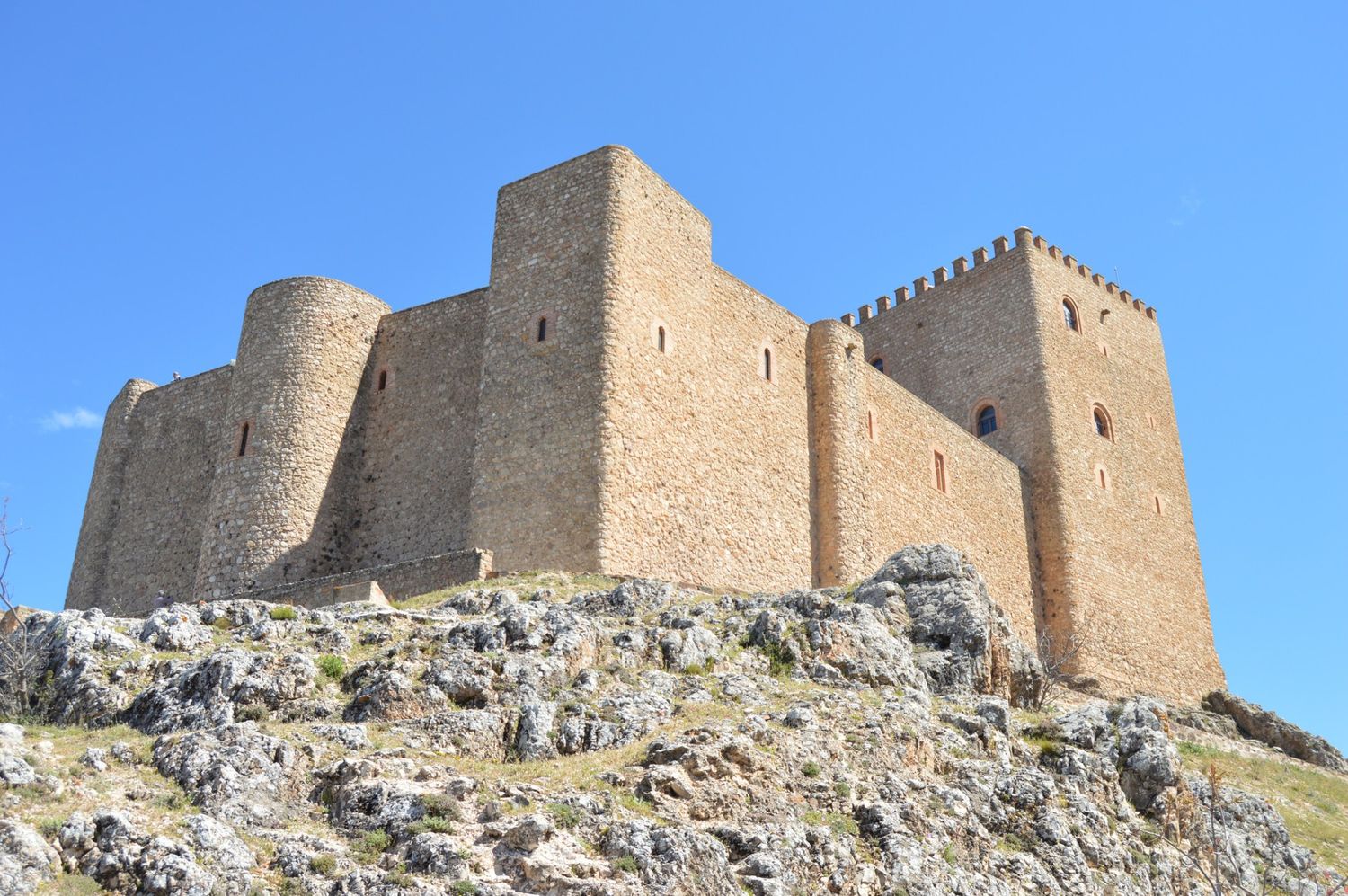 2 NOCHES + DESAYUNO + ENTRADA AL CASTILLO DE SEGURA