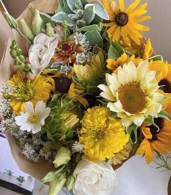 Weekly Flower Bouquet CSA Subscription, Farm Pickup, Fridays