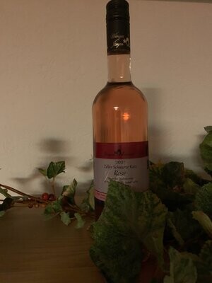 2021er Zeller Schwarze Katz Rosé halbtrocken 2021er Zeller Schwarze Katz Rosé halbtrocken
