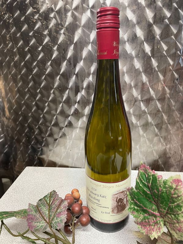 2024er Zeller Schwarze Katz Riesling lieblich 2024er Zeller Schwarze Katz Riesling lieblich