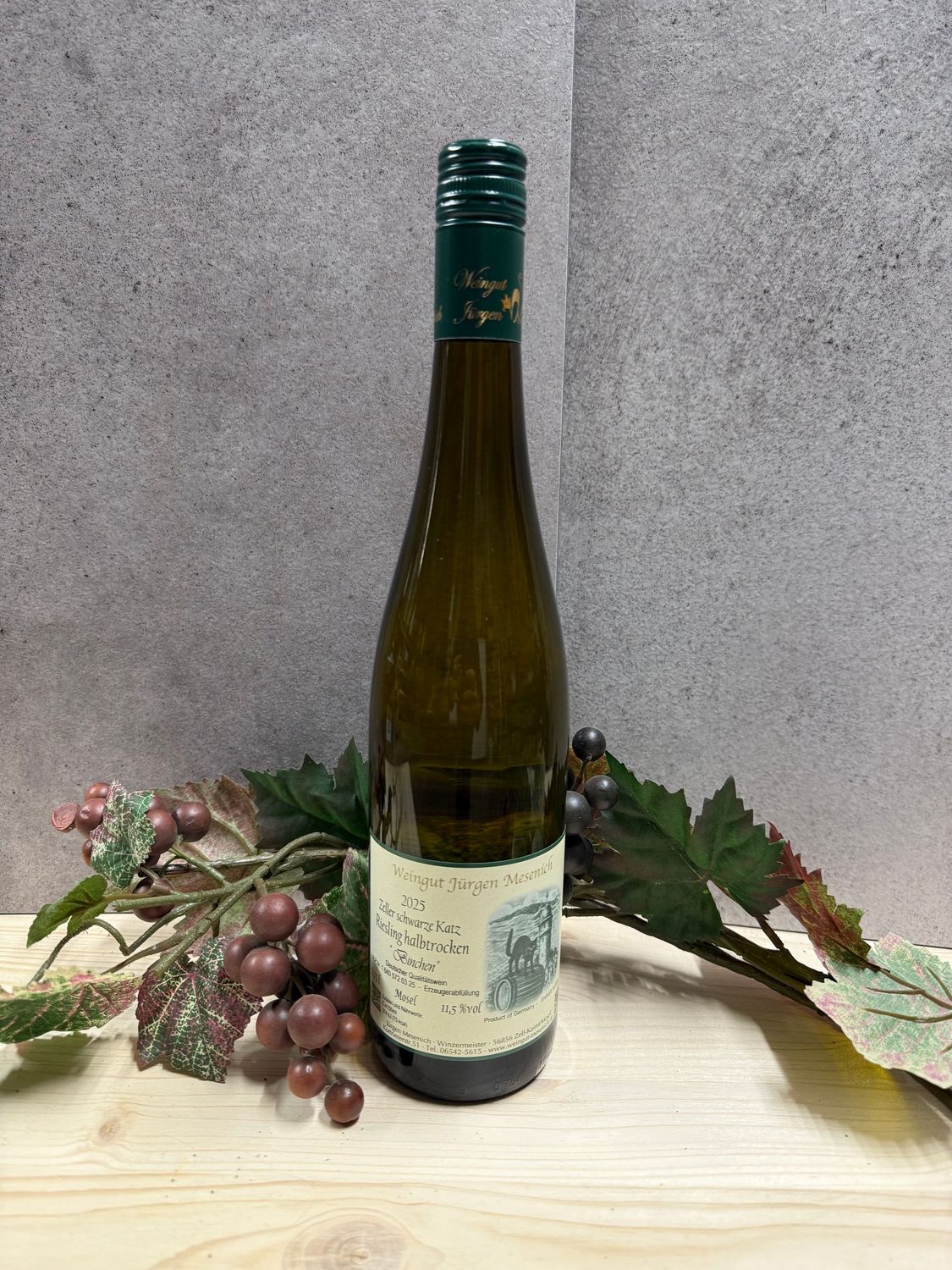 2025er Zeller Schwarze Katz Riesling halbtrocken (Binchen) Zeller schwarze Katz Riesling halbtrocken