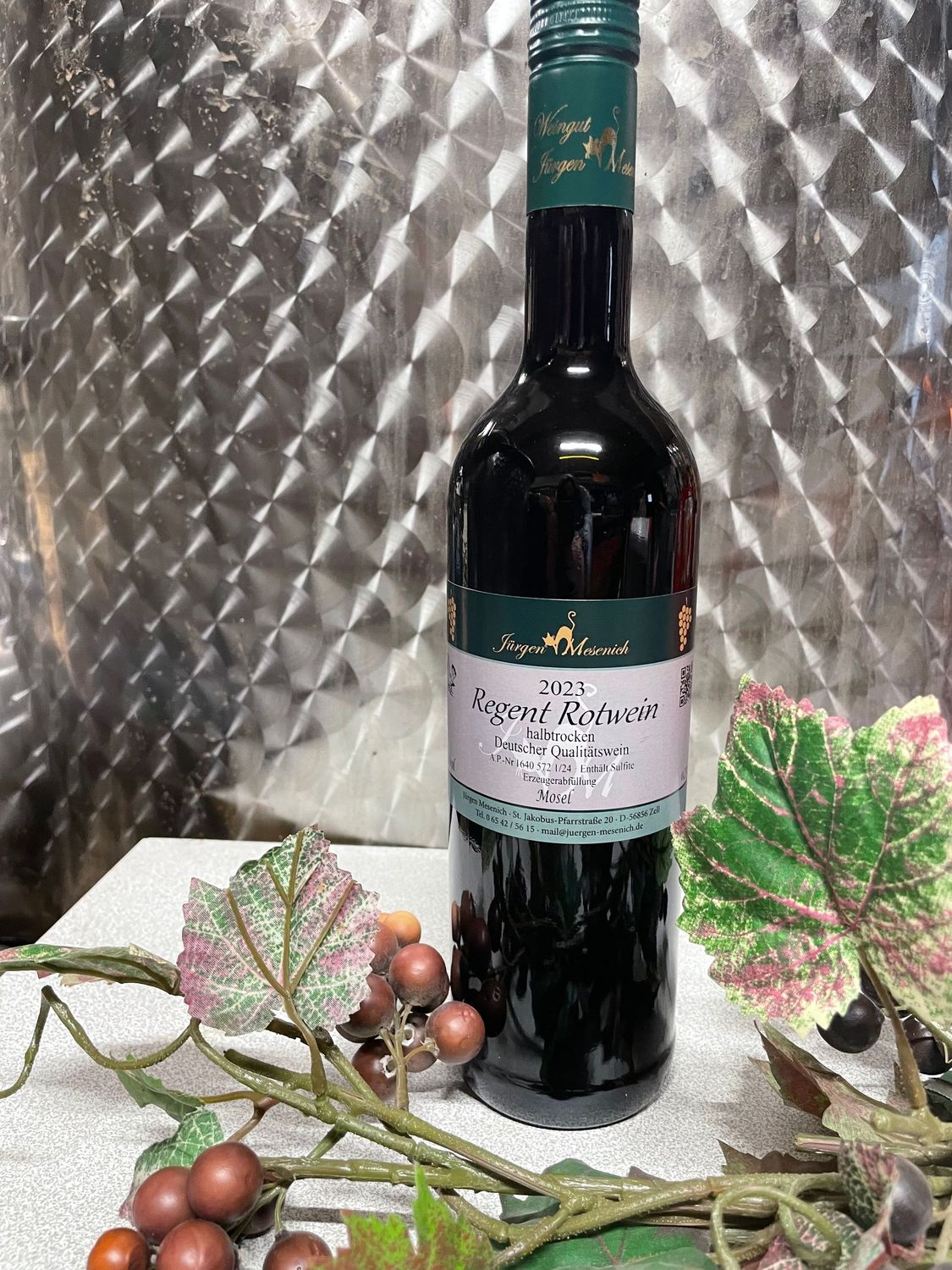 2023er Zeller Schwarze Katz  Regent Rotwein halbtrocken