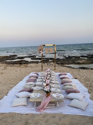 Hen Party Beach Picnic Package
