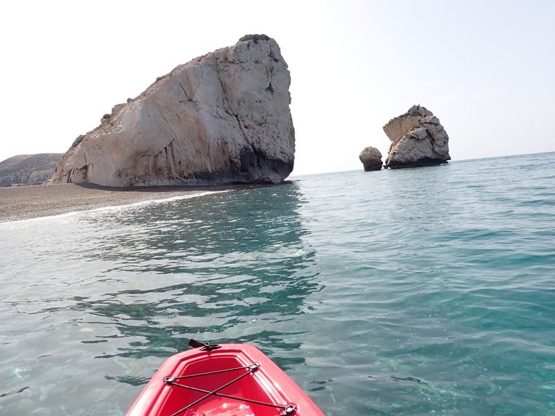 Kayaking 3 hour Private Trip Aphrodite&#39;s Rock