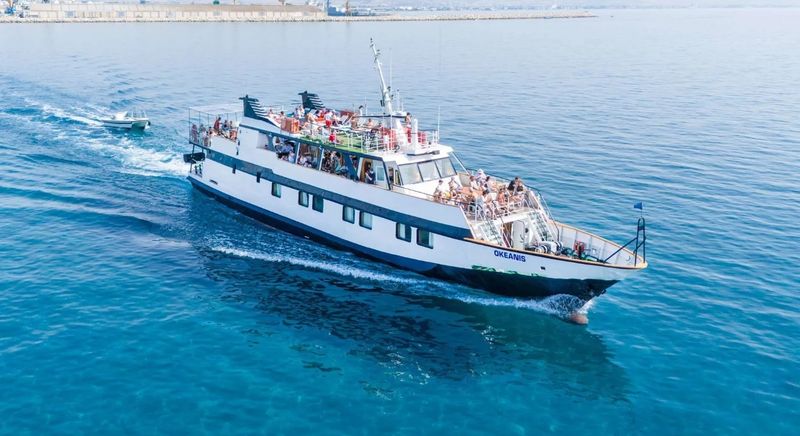 6 hour Okeanis Private Boat charter Larnaca