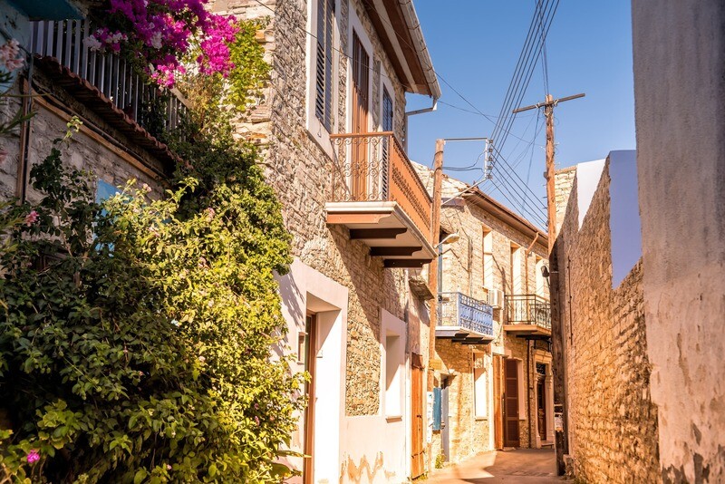 Lefkara Village and Lake Walking Tour from Nicosia