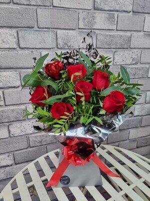 6 Rose Bouquet