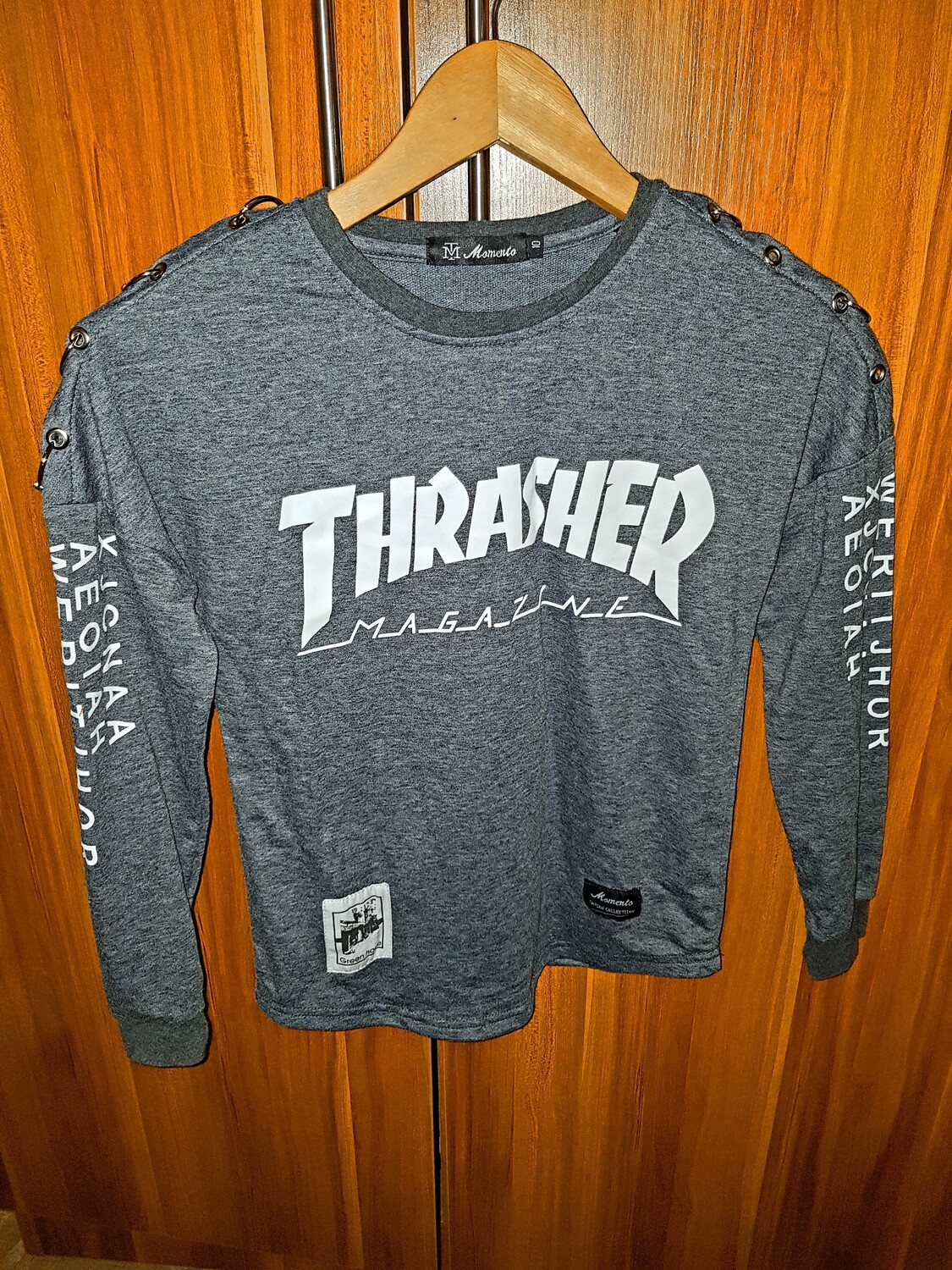 Women Trasher sweatshirt,small size