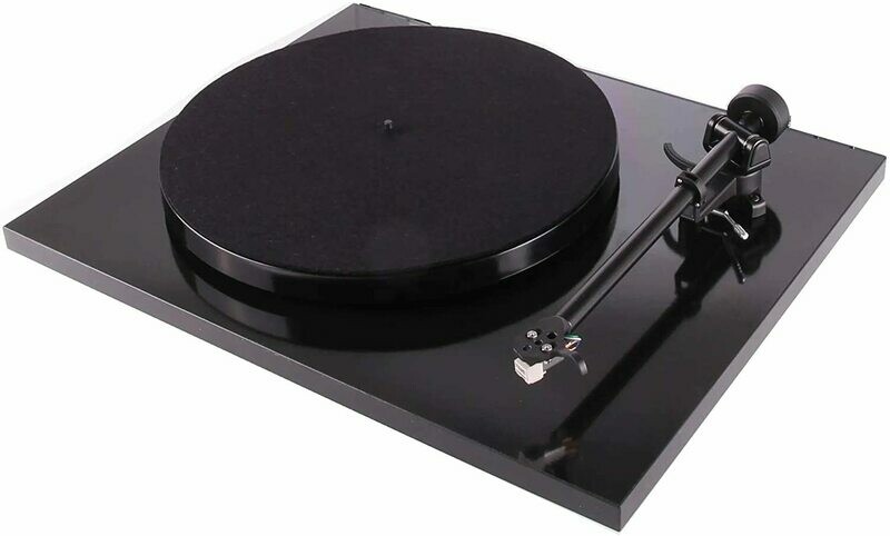 Rega Intro Tourne-disque avec cartouche de carbone