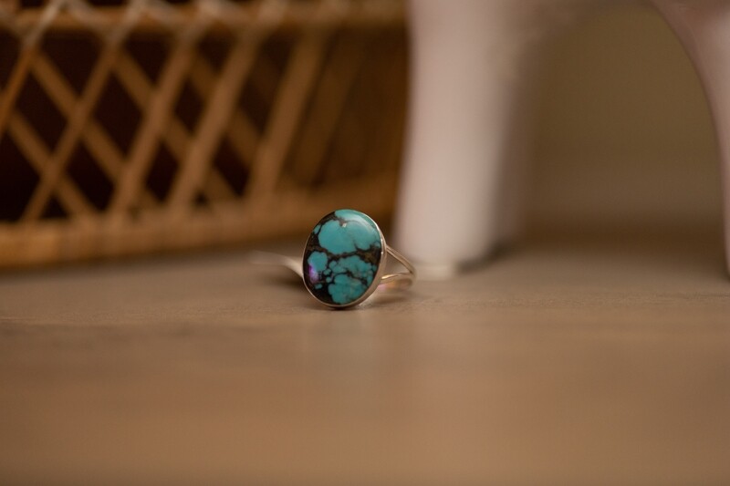 Tibetan Turquoise Oval Sz 12