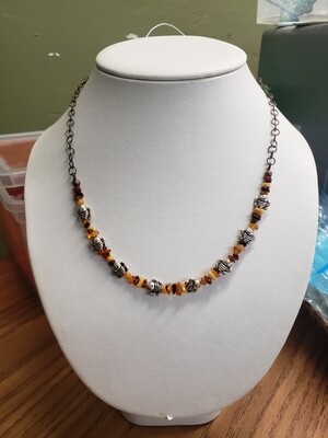 Baby Bee -Amber Chips and metal 19" adjustable