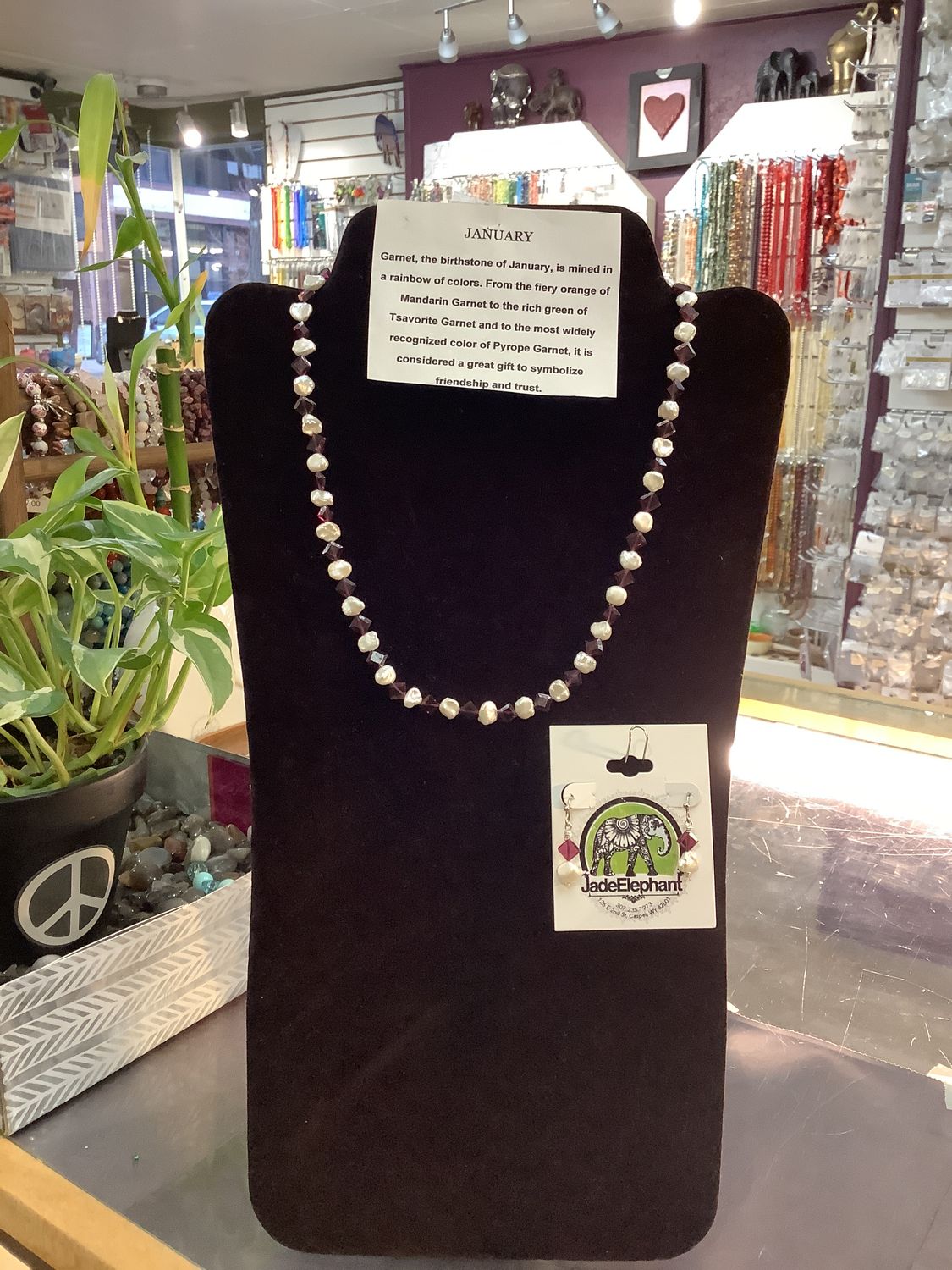 7328 January Garnet w/pearls Birthstone necklace set