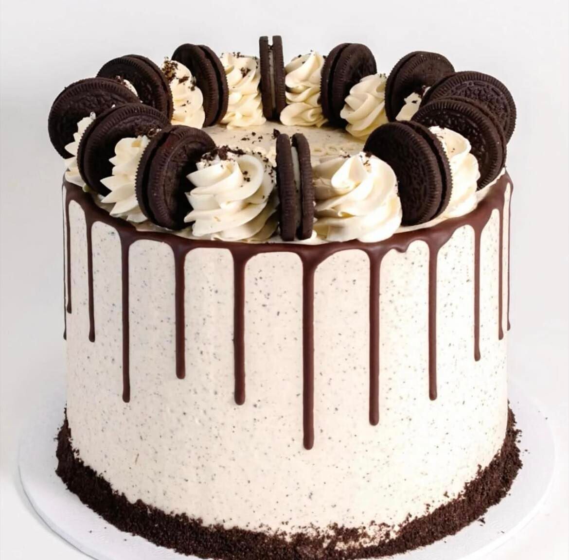White/Chocolate Oreo Cake
