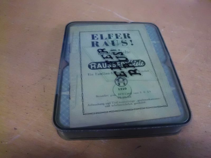 Hausser Spiele - Elfer raus!