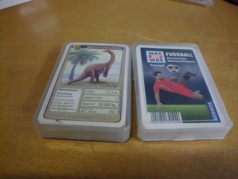 Dinosaurier und Fußball Quartett Dinosaurier und Fußball Quartett