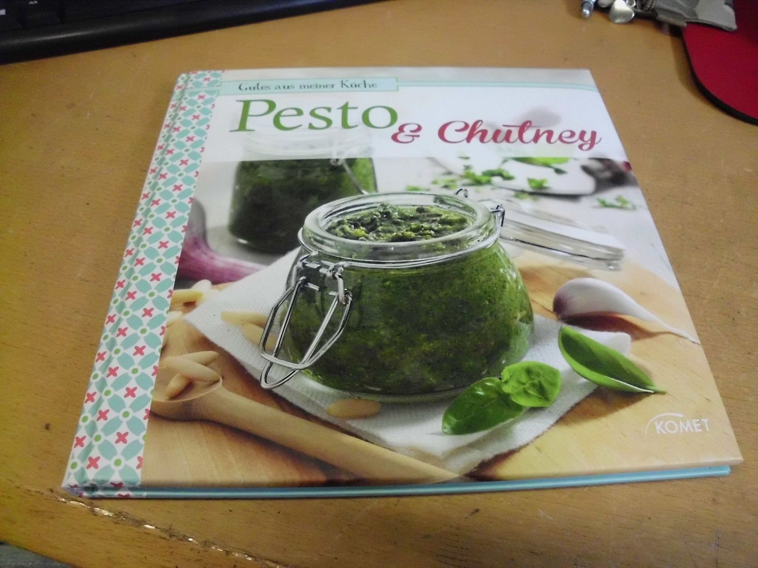 Pesto & Chutney