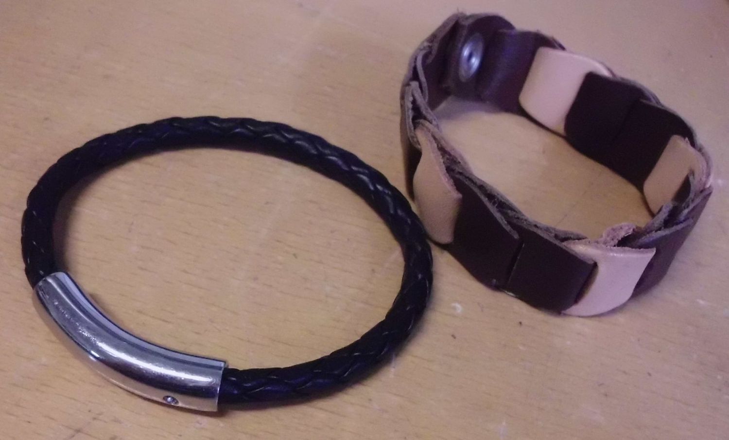 2 Lederarmbänder