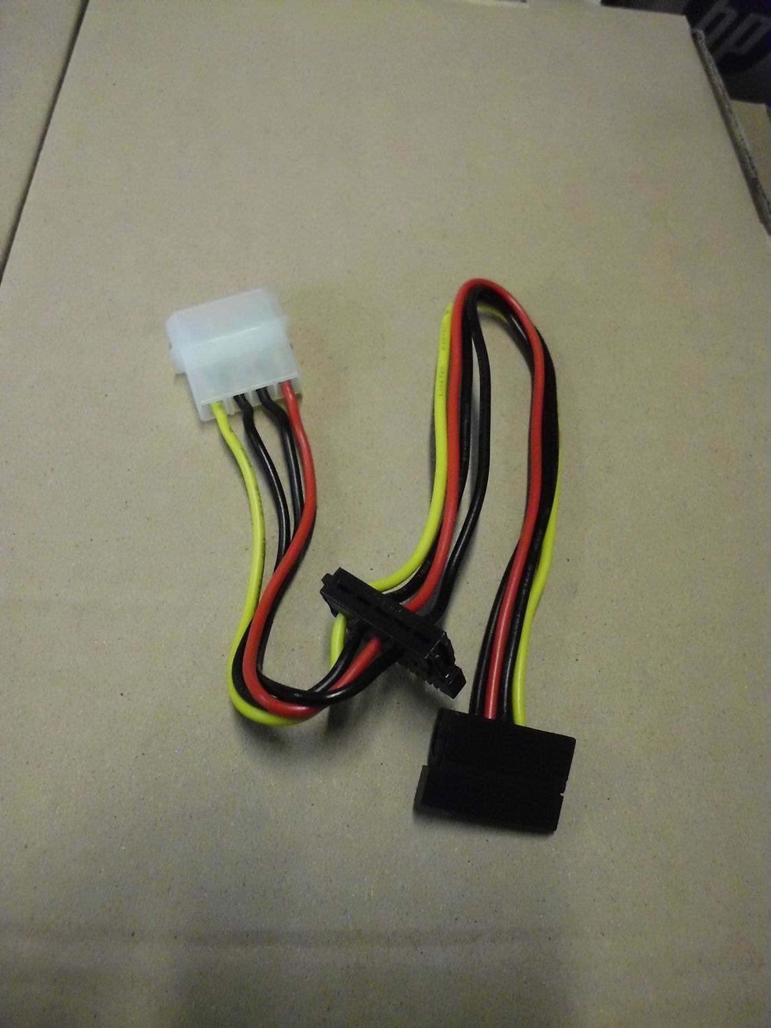 Kabel Adapter Power SATA HDD - 4pin Stecker