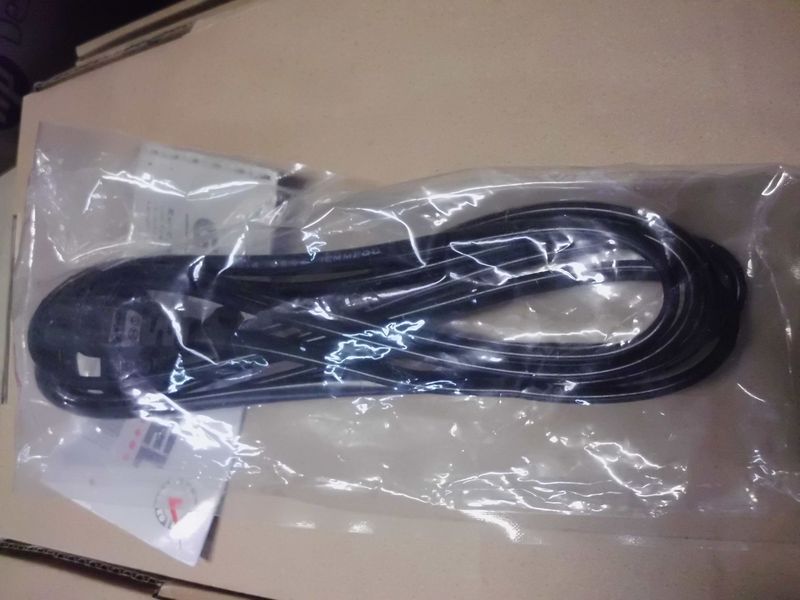 220 Volt Euro-Stecker an 220 Volt Euro-Stecker an "8-Form Kupplung"