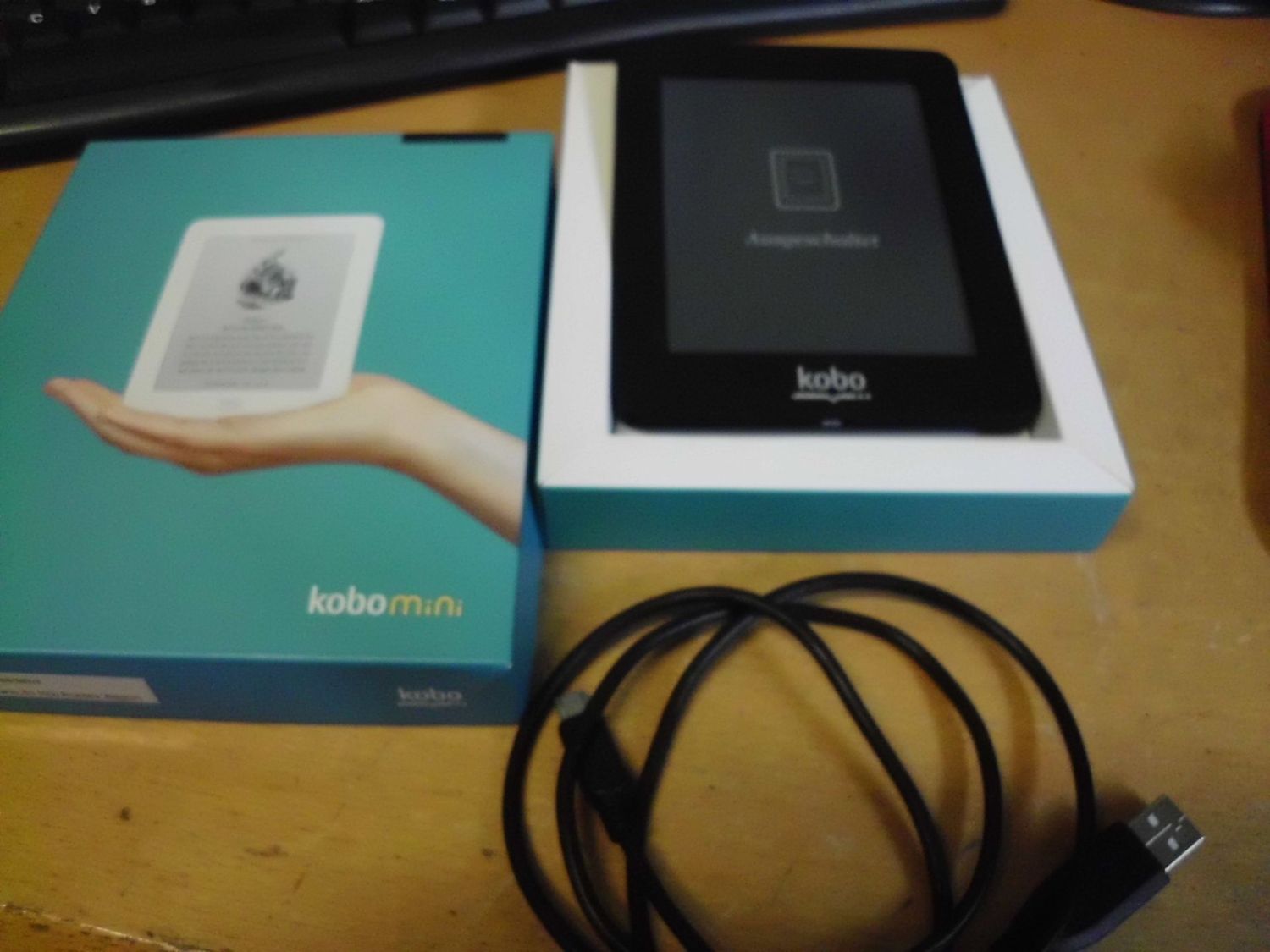 ebook Reader kobo mini mit Ladekabel