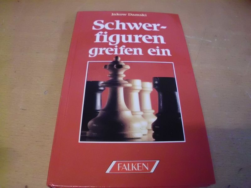 Schwerfiguren greifen an