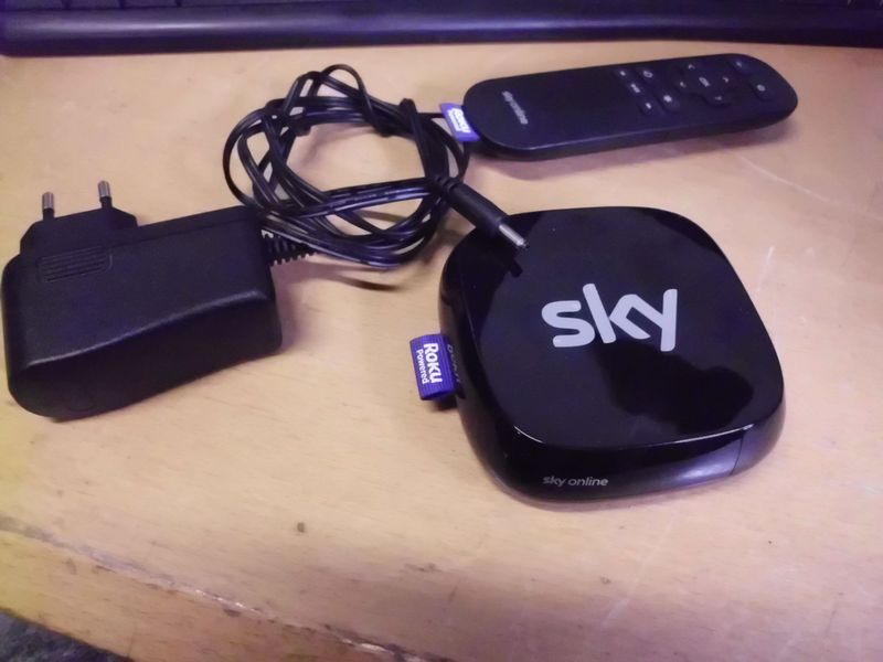 Sky Online TV Box Roku Powered Model 4200DE