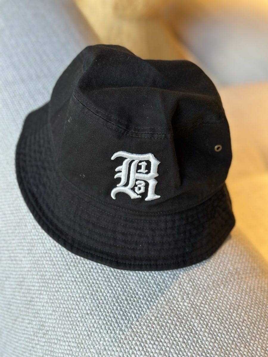 R13 Bucket Hat
