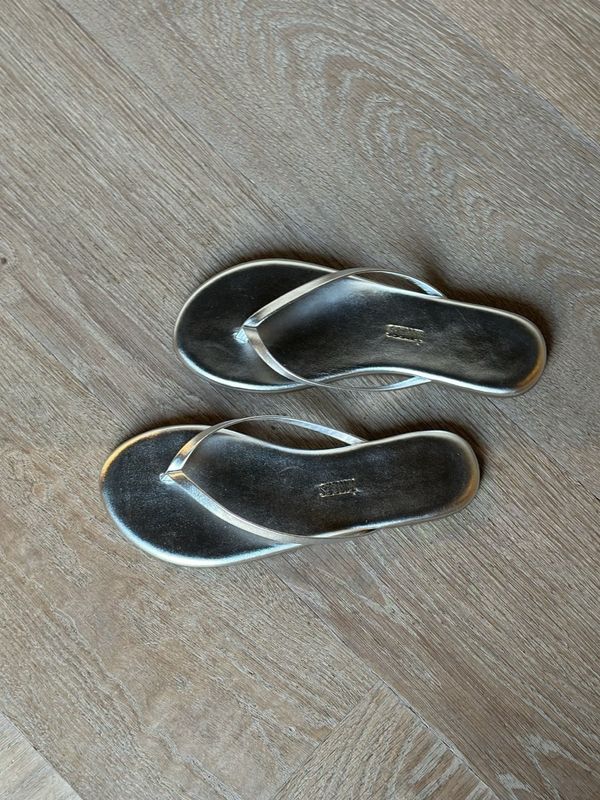 TKEES Flip Flop