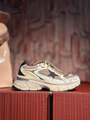 Golden Goose Lightstar Sneakers