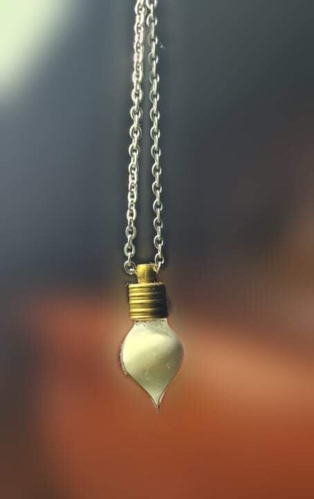Collana e ciondolo Astra
