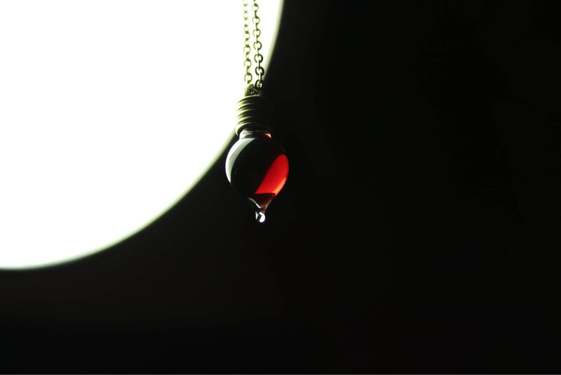 Collana e ciondolo Divino