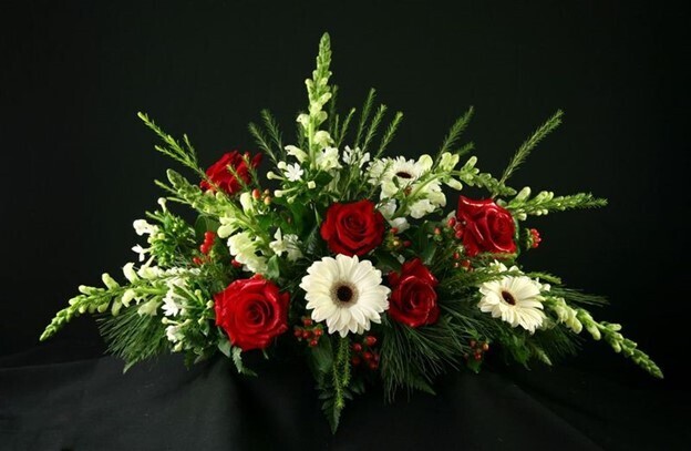 Christmas Stunner Centerpiece