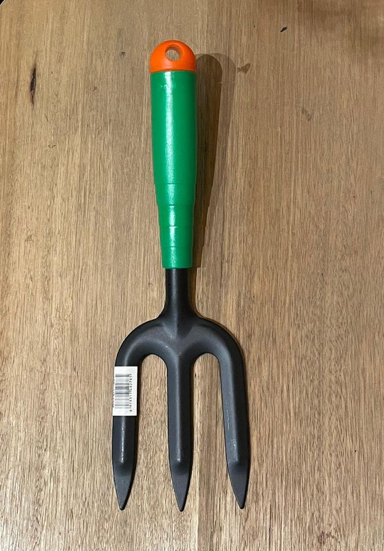 RASTRILLO DE MANO TRIDENTE DE JARDINERÍA