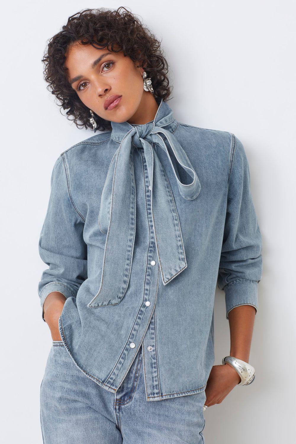 SUNCOO Laos Light Denim Blouse Jeans Clair SUNCOO Laos Light Denim Blouse Jeans Clair