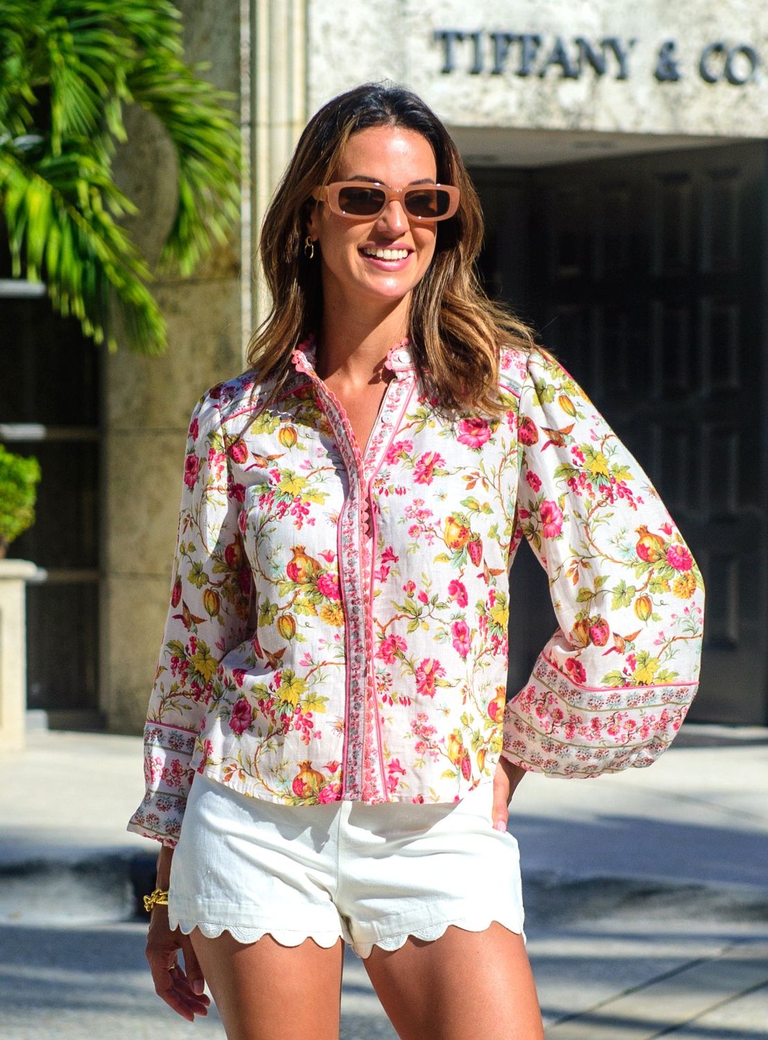 ELIZABETH JAMES Emily top English gardens