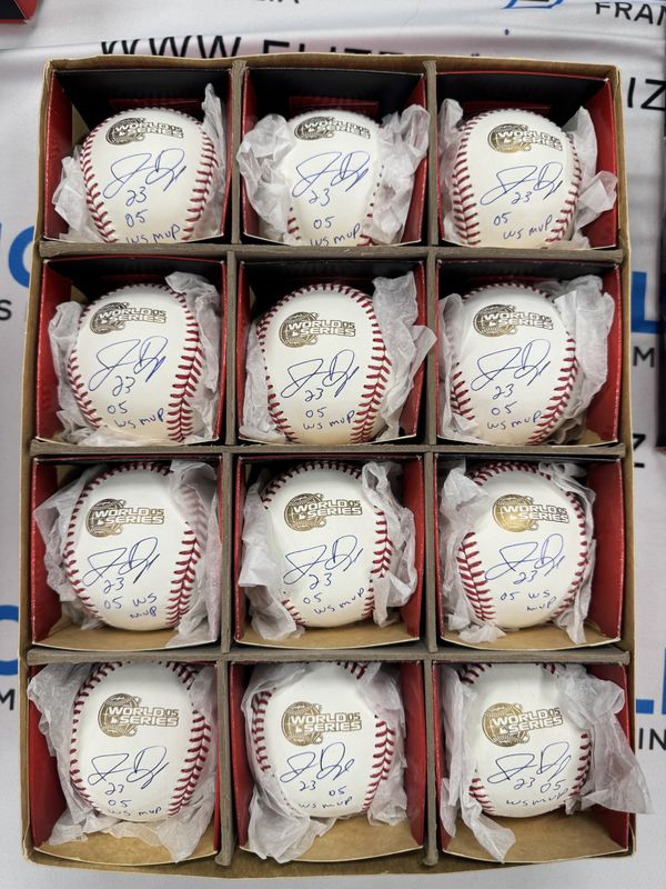 Jermaine Dye Signed 2005 World Series Baseball (PSA COA)