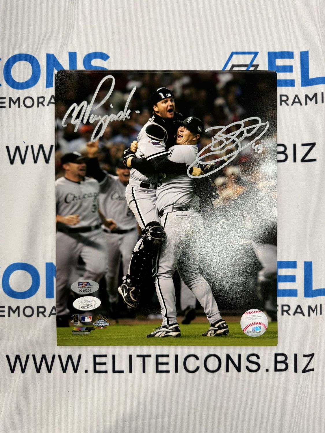 Bobby Jenks & AJ Pierzynski Signed 8x10 Photo (PSA COA)