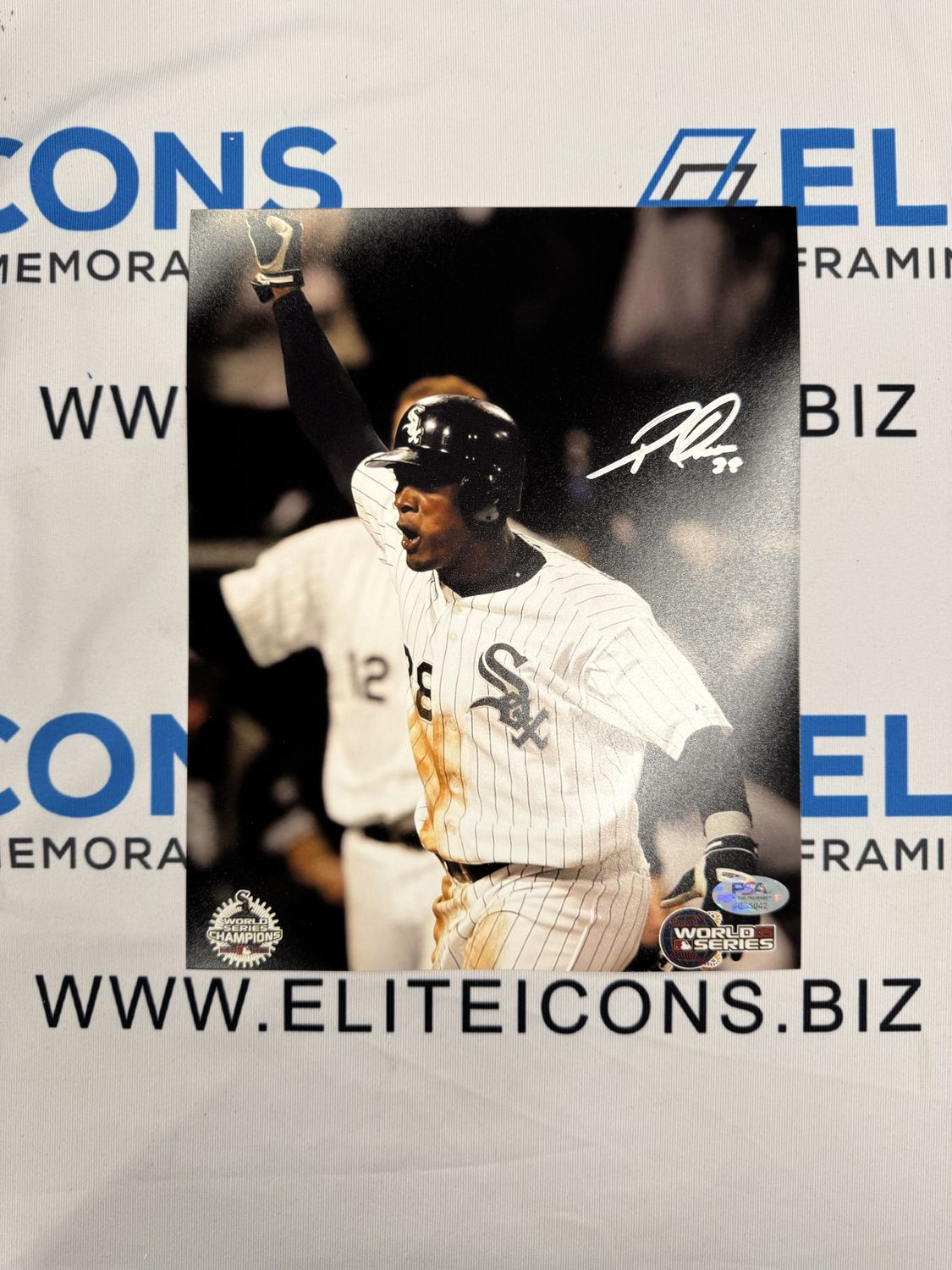 Pablo Ozuna Signed 8x10 Photo (PSA COA)