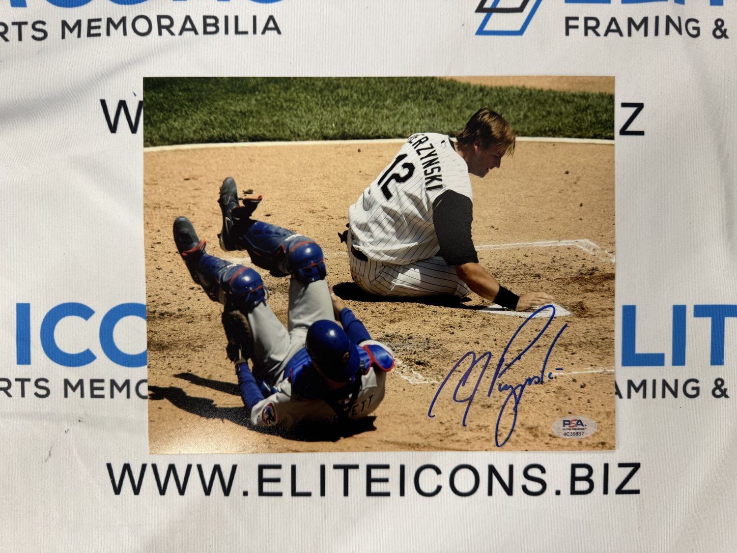 AJ Pierzynski Signed 8x10 Photo (PSA COA)
