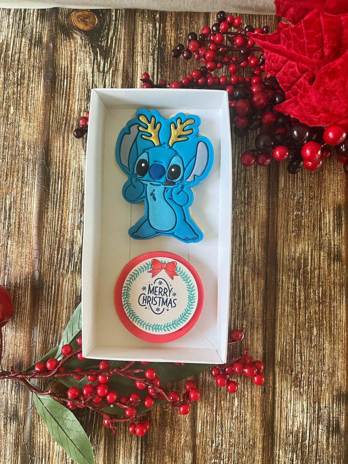 Stitch 2 cookies