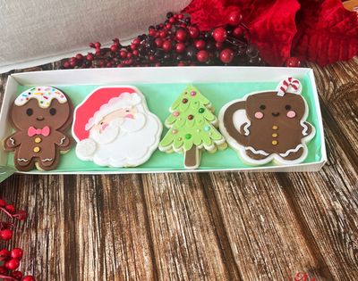 Ginger, Santa, Tree and Cocoa